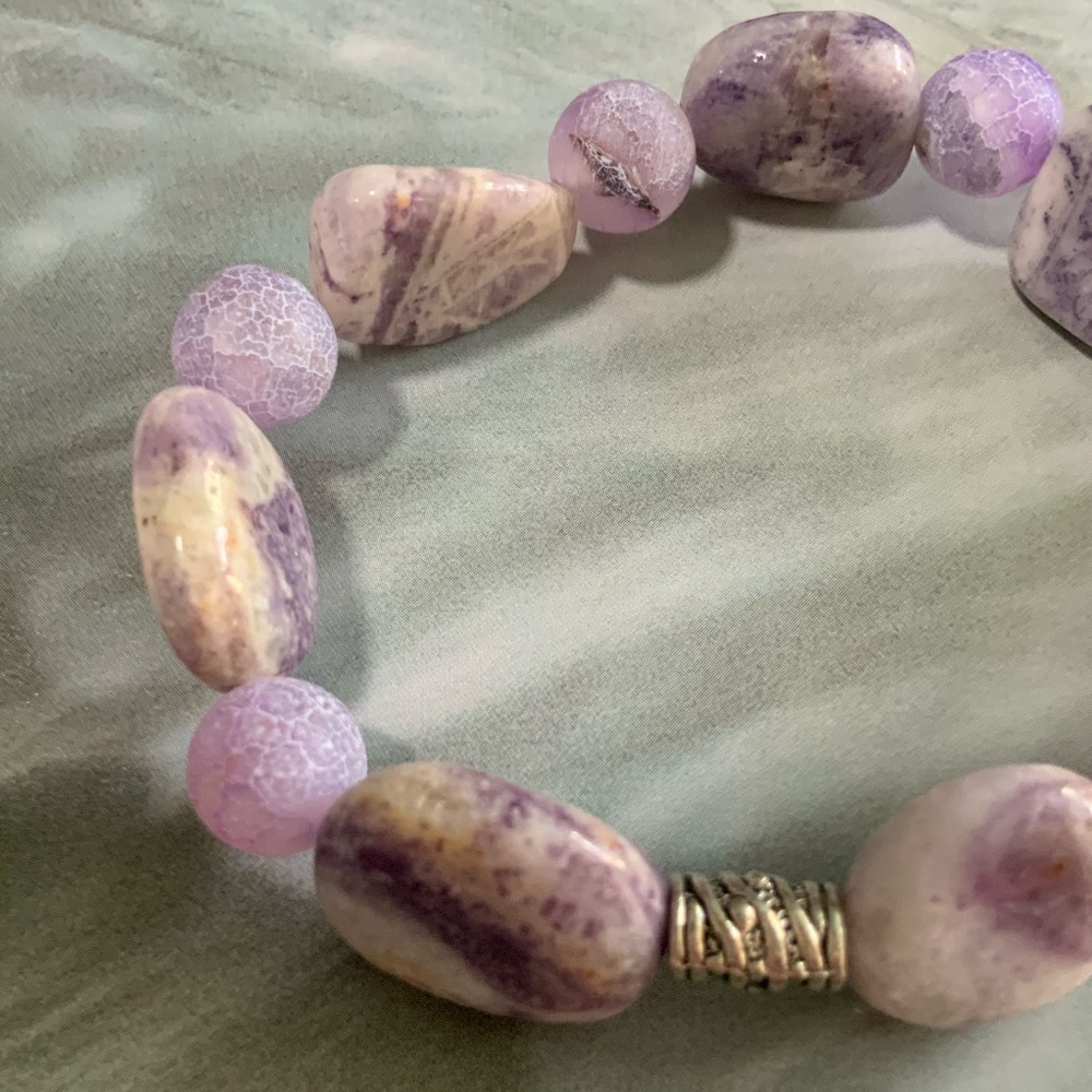 Handcrafted Amethyst & Heat Cracked Agate Gemstone Stretch Bracelet - Picture 9 of 14